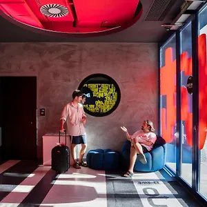 Amistat , Barcelona Spain