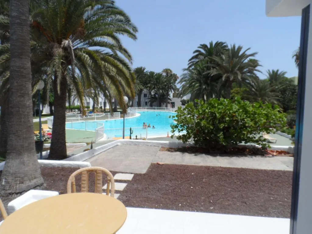 Habitaciones Residencial Corralejo Centro Playa בית הארחה